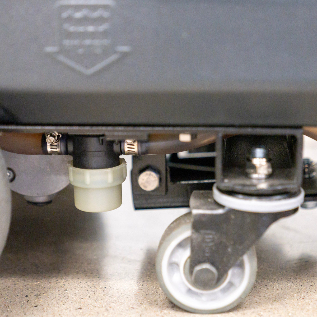 Walk Behind Floor Scrubber, 20", 16 Gallon, Battery, Pad Assist, Disk, 3/3/1/1 Warranty