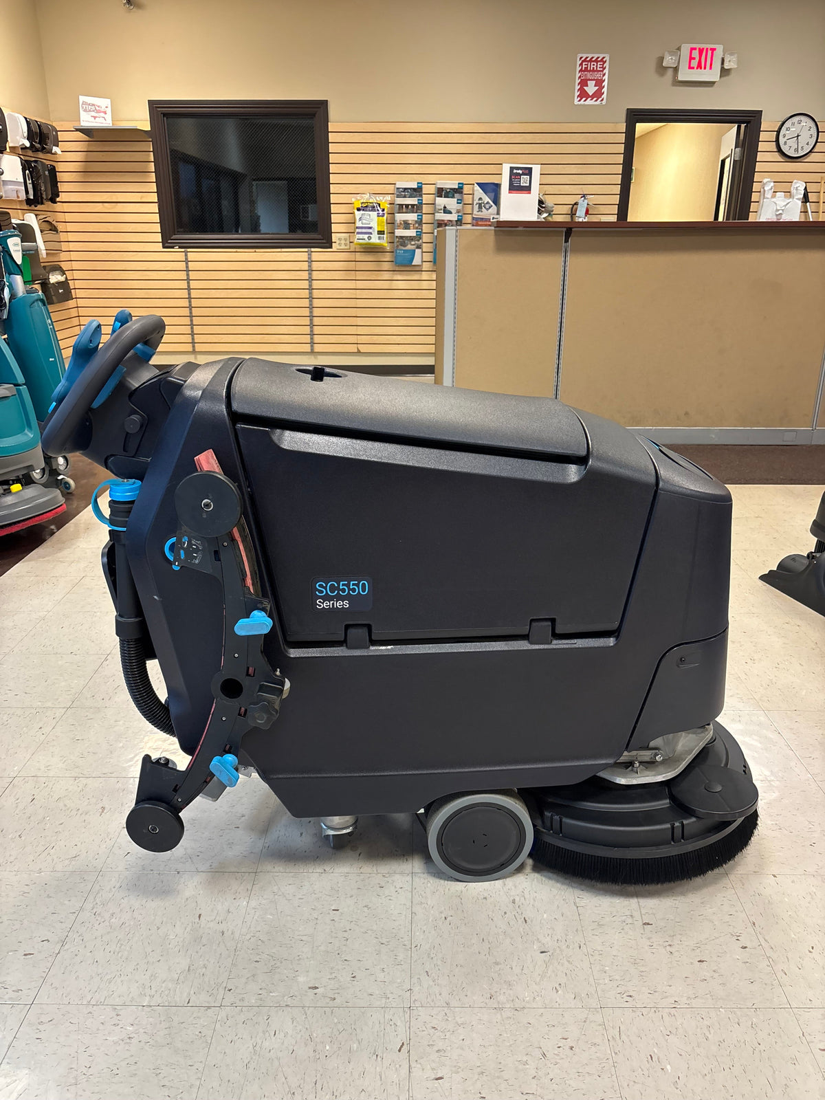 Refurbished Advance SC550, Walk Behind Floor Scrubber, 20", 13 Gallon, Lithium, Self Propel, Disk, 3/1/1 Warranty