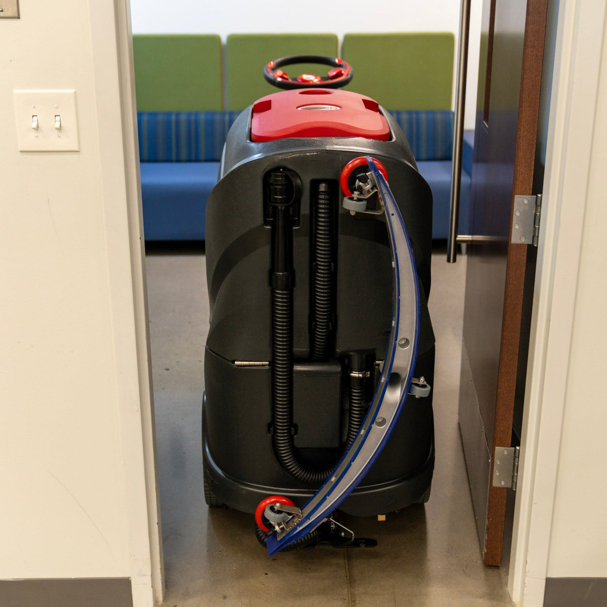 Rider Floor Scrubber, 28", 31 Gallon, Battery, Disk, 3/3/1/1 Warranty