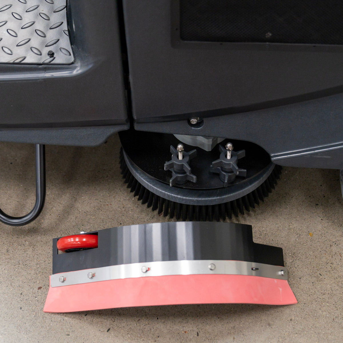 Rider Floor Scrubber, 28", 31 Gallon, Battery, Disk, 3/3/1/1 Warranty