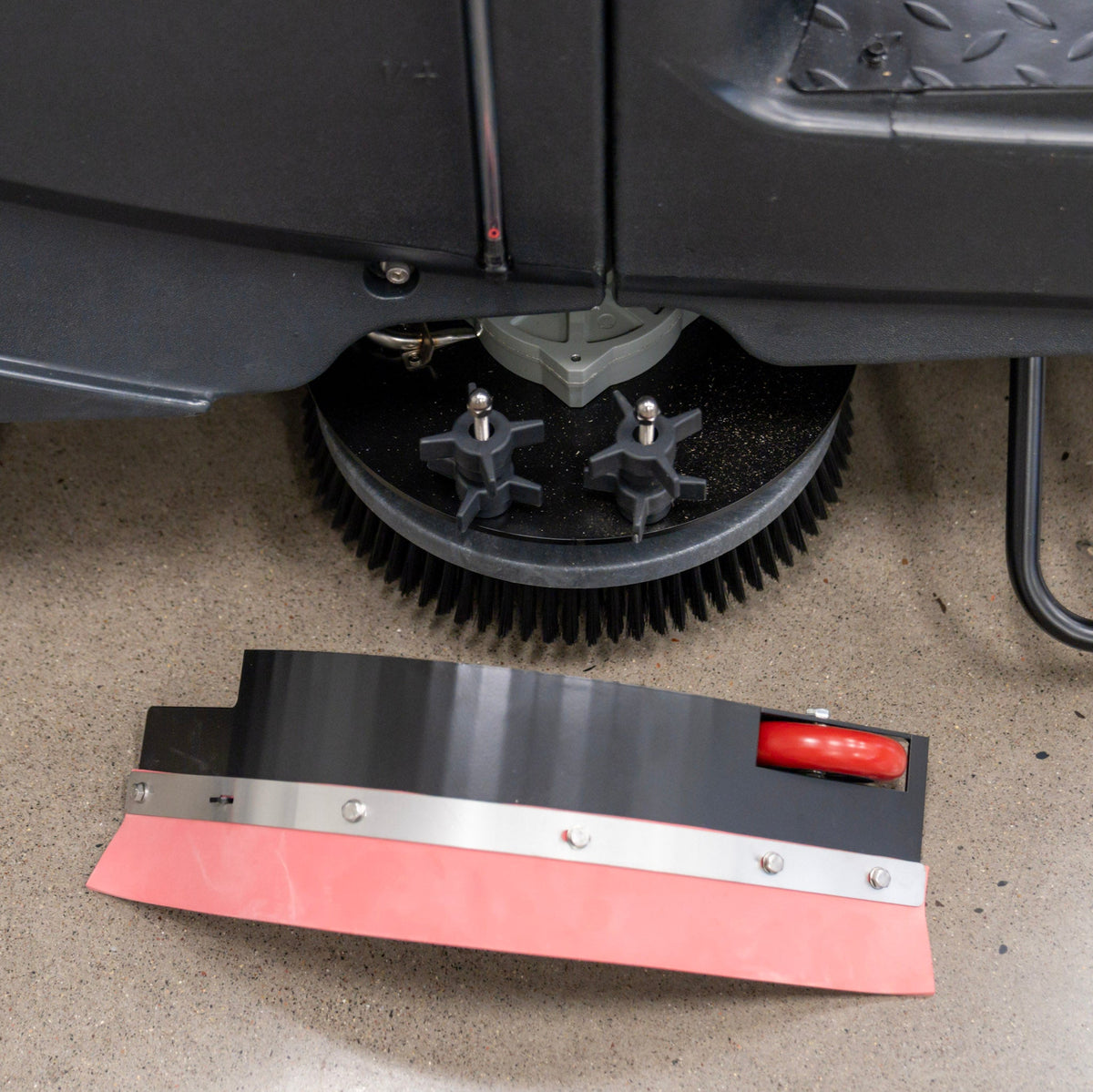 Rider Floor Scrubber, 28", 31 Gallon, Battery, Disk, 3/3/1/1 Warranty