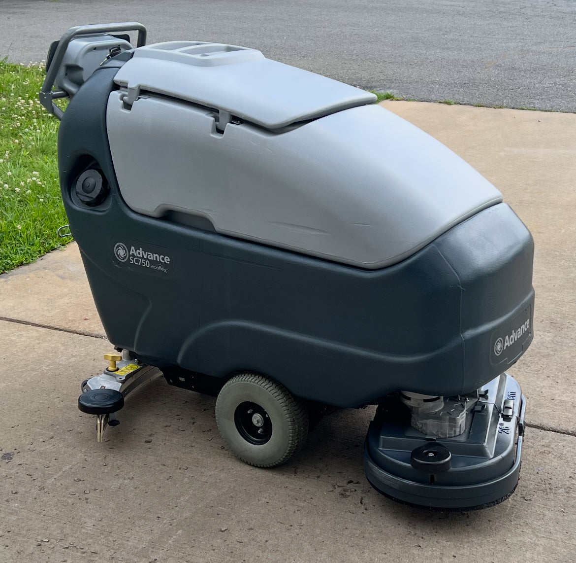 Refurbished Advance SC750, Walk Behind Floor Scrubber, 26", 21 Gallon, Battery, Self Propel, Disk, 3/1/1 Warranty