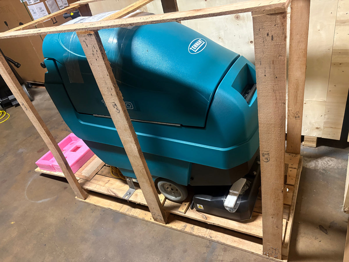 Tennant 1530, Walk Behind Carpet Extractor, 30 Gallon, 19", Demo Unit, 1 Year Warranty, 614000