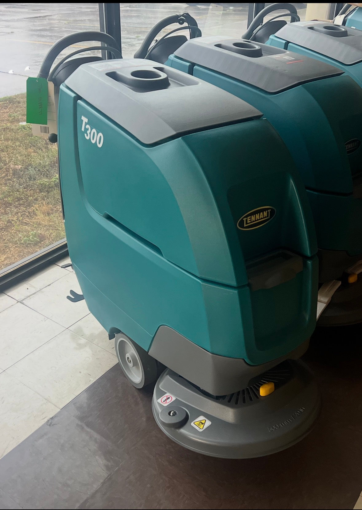 Refurbished Tennant T300e, 20" Walk Behind Disk Floor Scrubber, Battery, Pad Assist