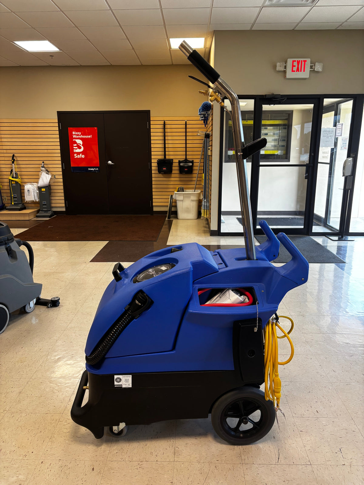 Clarke EX20, Carpet Extractor, 12.5 Gallon, 100 PSI, Cold Water, Single 3 Stage Vac Motor, Demo Unit, 1 Year Warranty, 56105416