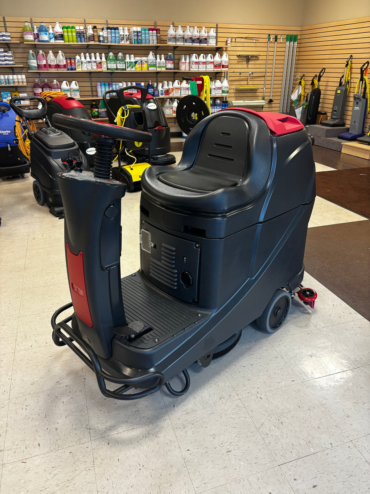 Viper AS530R, Rider Floor Scrubber, 20", 22 Gallon, Battery, Disk, Demo Unit, 1 Year Warranty, 56385072