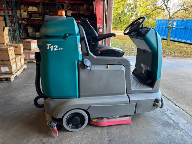 Refurbished Tennant T12, Rider Floor Sweeper-Scrubber, 32", 35 Gallon, Battery, Cylindrical, 9/1/1 Warranty