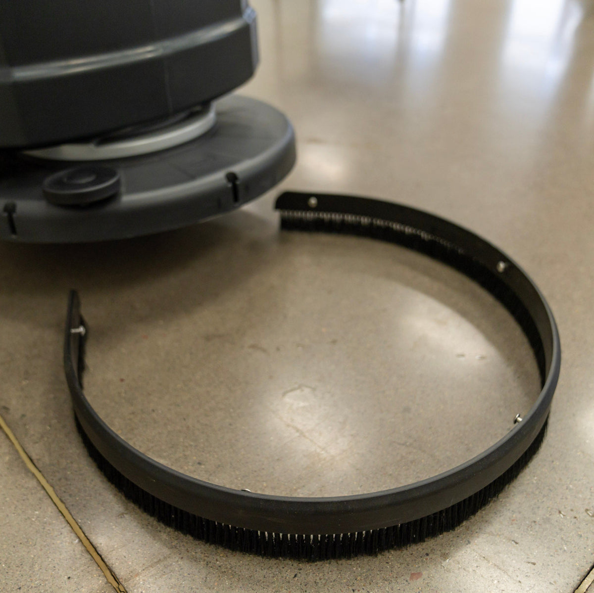 Walk Behind Floor Scrubber, 20", 16 Gallon, Battery, Pad Assist, Disk, 3/3/1/1 Warranty