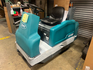 Tennant 6100, Floor Sweeper, 30", 22.5 Hopper, Battery, Single Side Brush, 2 Year Warranty