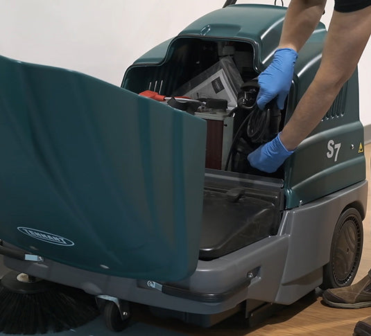 Tennant S7, Floor Sweeper, 28", 12 Gallon Hopper, Battery, Self Propel, 1 Year Warranty, 1251272