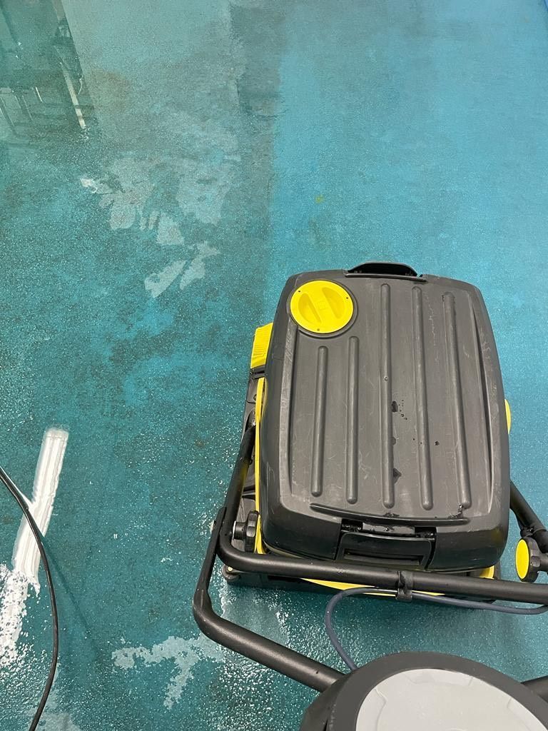 Karcher BR 40/10 16" Cylindrical Scrubber