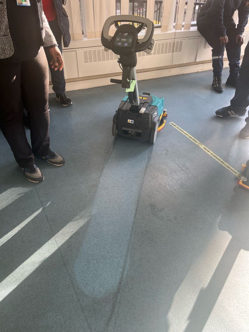 Tennant CS5, Walk Behind Floor Scrubber, 11", 1.3 Gallon, Lithium, Disk, 1 Year Warranty, 1251580