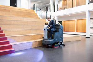 Advance SC4000, Rider Floor Scrubber, 28", 33 Gallon,  Battery, Rev (Orbital), 3 Year Warranty