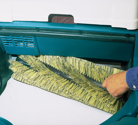 Tennant 3640, Floor Sweeper,  32" or 40", 22 Gallon Hopper, Battery, Self Propel, 3 Year Warranty