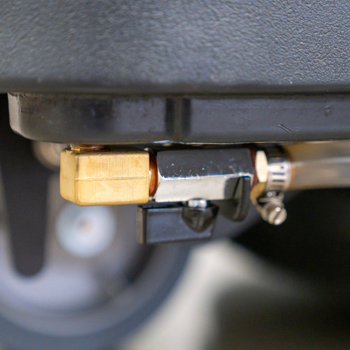 Rider Floor Scrubber, 20", 22 Gallon, Battery,  Disk, 3/3/1/1 Warranty