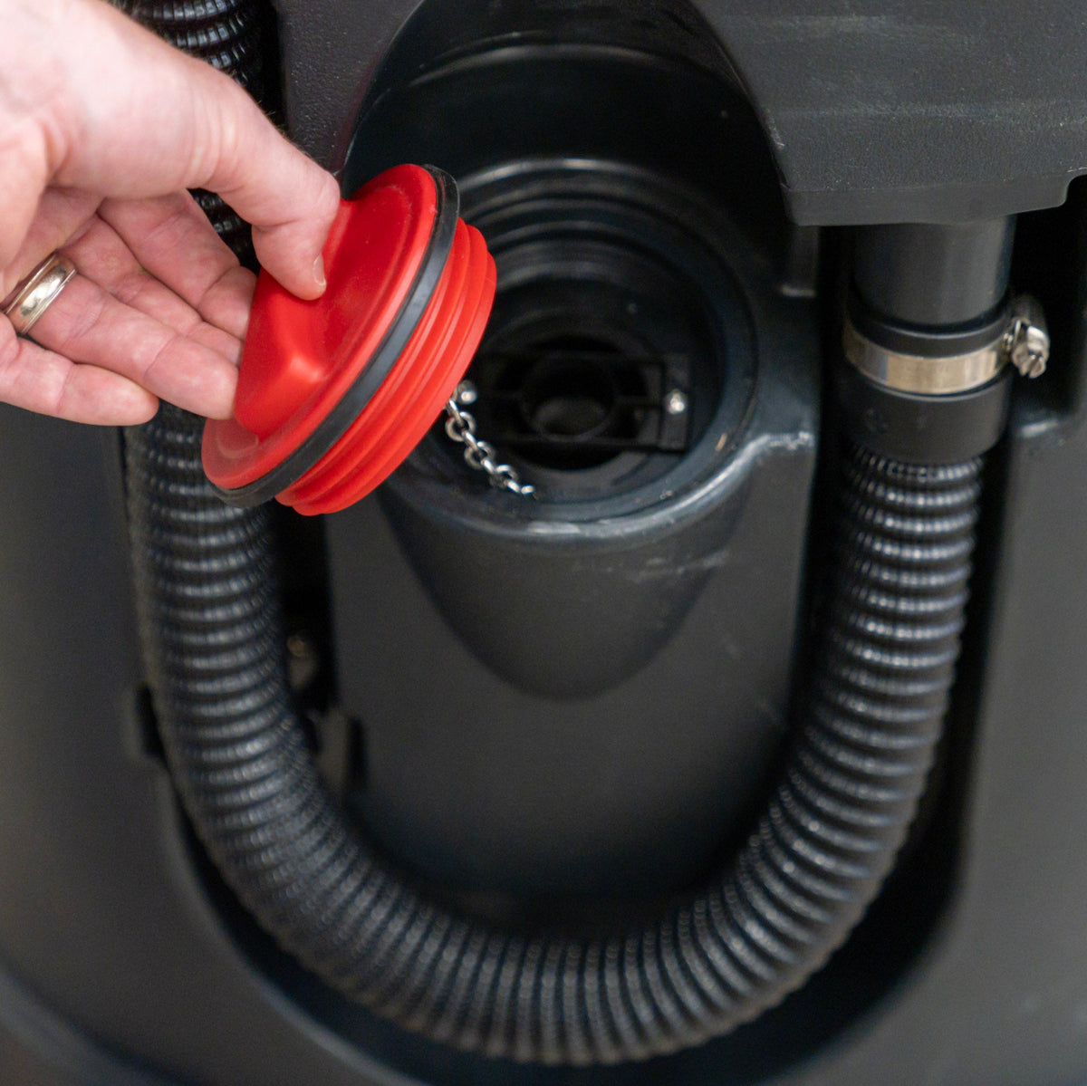 Rider Floor Scrubber, 20", 22 Gallon, Battery,  Disk, 3/3/1/1 Warranty