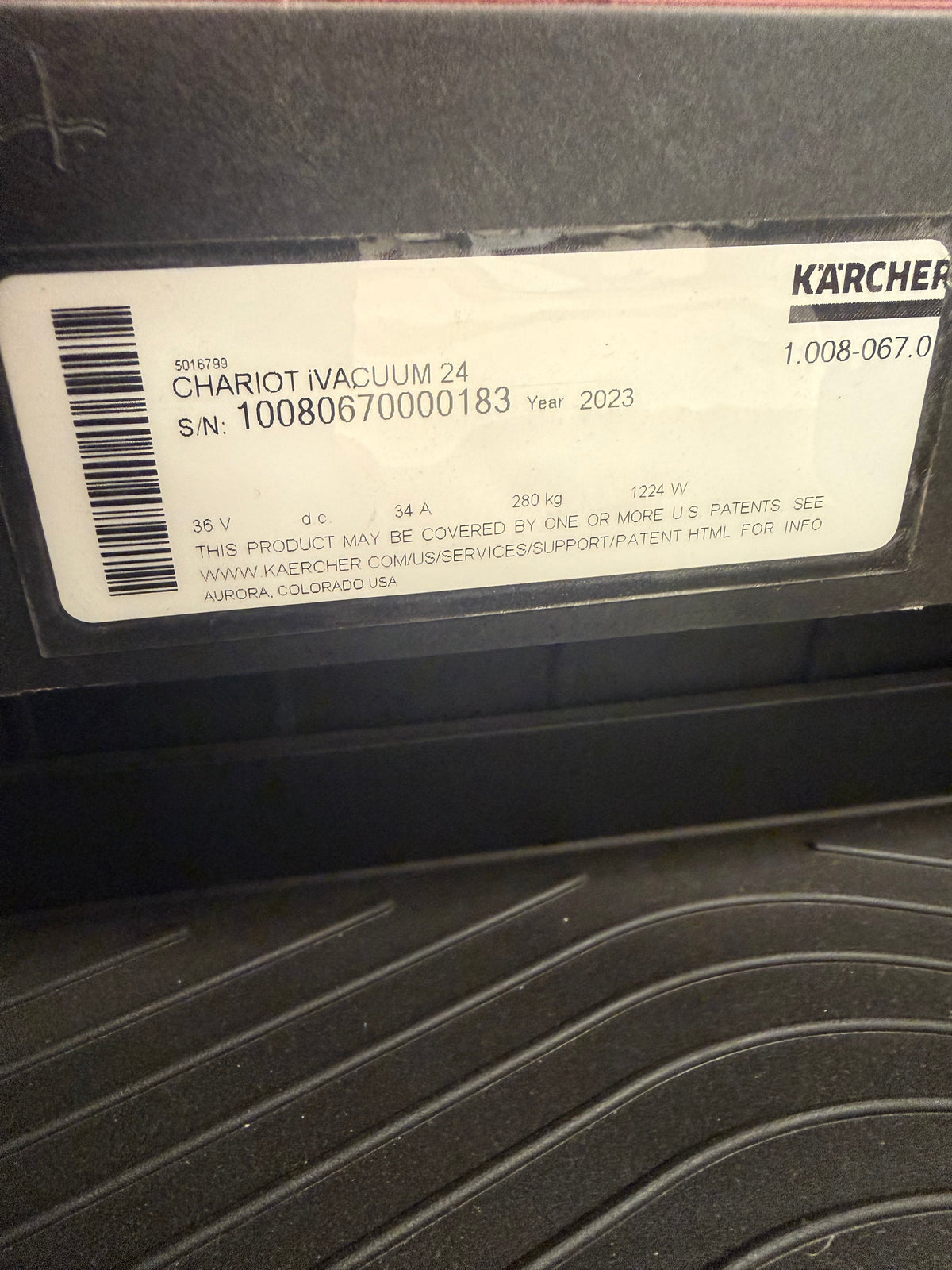 Karcher Windsor Chariot iVac 24, Wide Area Vacuum, 24", Ride On, Battery, With Tools, HEPA, Demo Unit