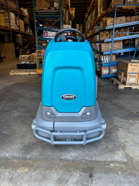 Refurbished Tennant T12, Rider Floor Sweeper-Scrubber, 32", 35 Gallon, Battery, Cylindrical, 9/1/1 Warranty