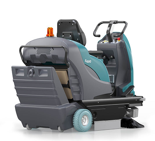 Tennant S680, Floor Sweeper, 42&quot;, 18.7 Gallon Hopper, Ride-On, Battery, Dual Side Brushes, 2 Year Warranty