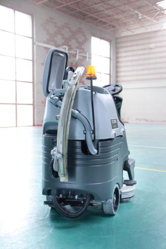 Advance SC3000, Rider Floor Scrubber, 26", 21 Gallon,  Battery, Disk, 3 Year Warranty