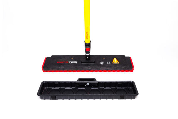 Escalator Tread Cleaner, 24" Head, Saturation Trough, Telescoping Handle, Pads Sold Separately, Escateq
