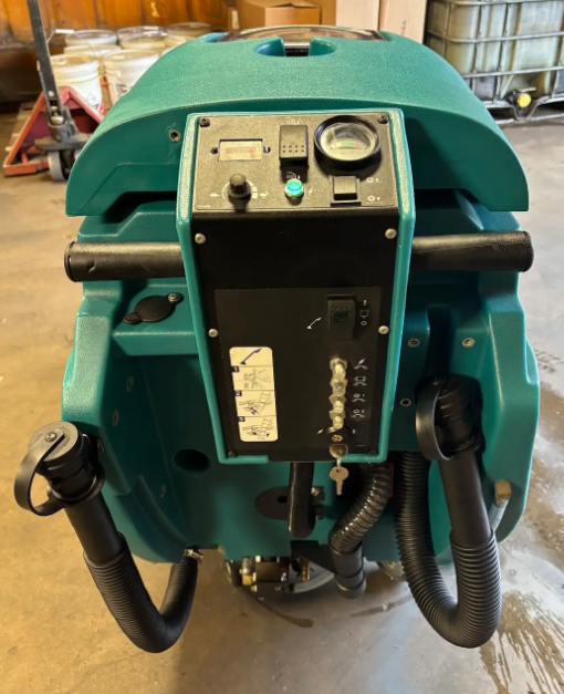 Refurbished Tennant 1610, Walk Behind Carpet Extractor, 22", Self Contained, Battery, 3/1/1 Warranty
