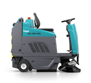 Tennant S880, Floor Sweeper, 48", 18 Gallon Hopper, Ride On, Battery, Dual Side Brushes, 2 Year Warranty