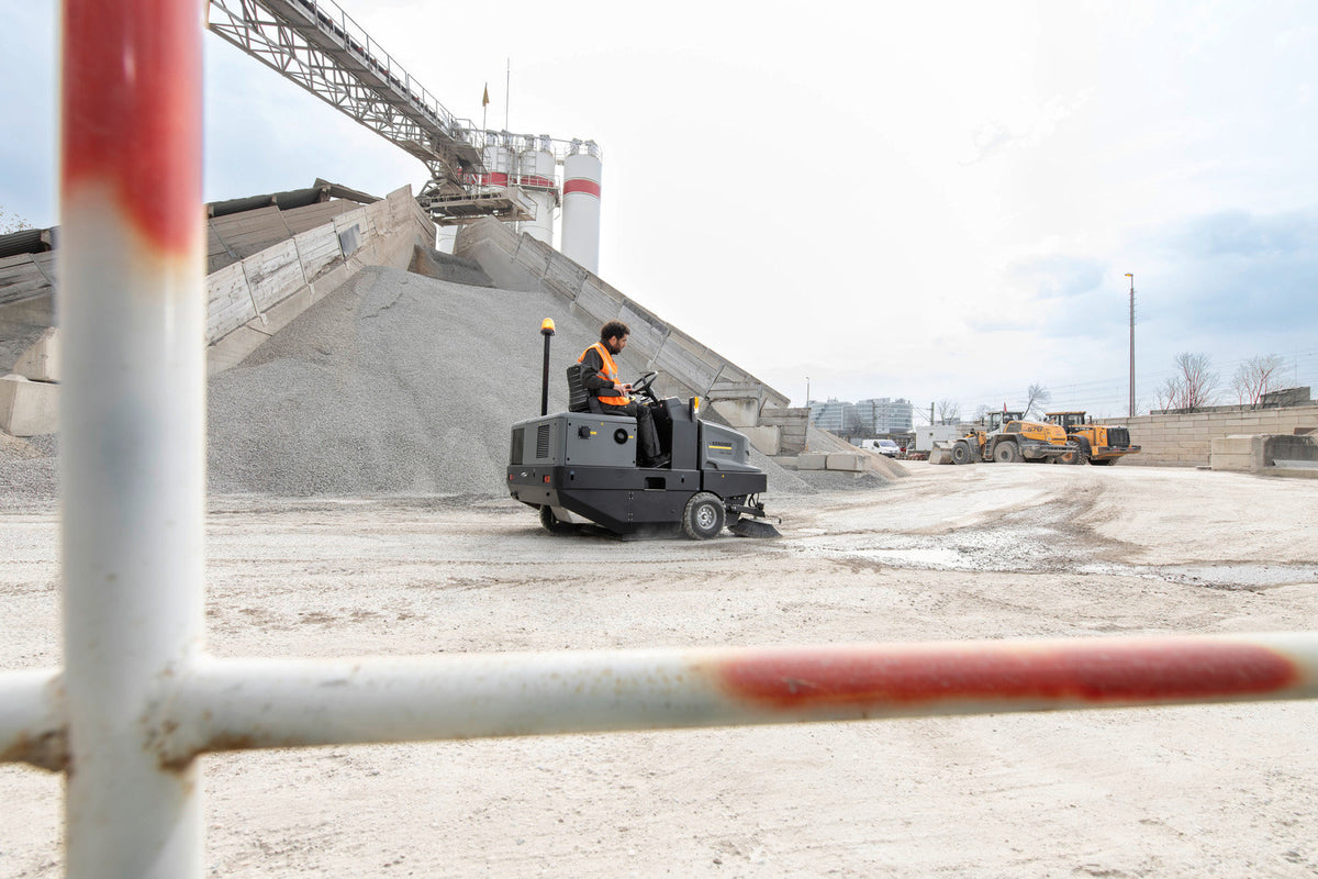 Kärcher KM 150/500 R LPG Ride-On Floor Sweeper