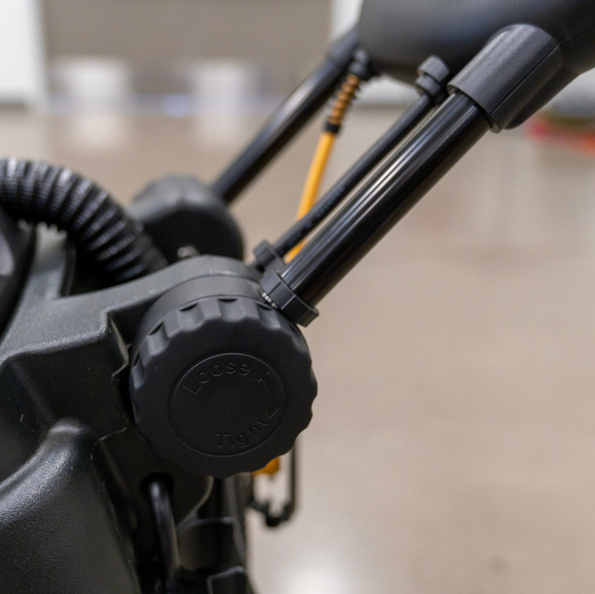 Carpet Extractor, 9 Gallon, 16", Pull Back, 3/3/1 Warranty