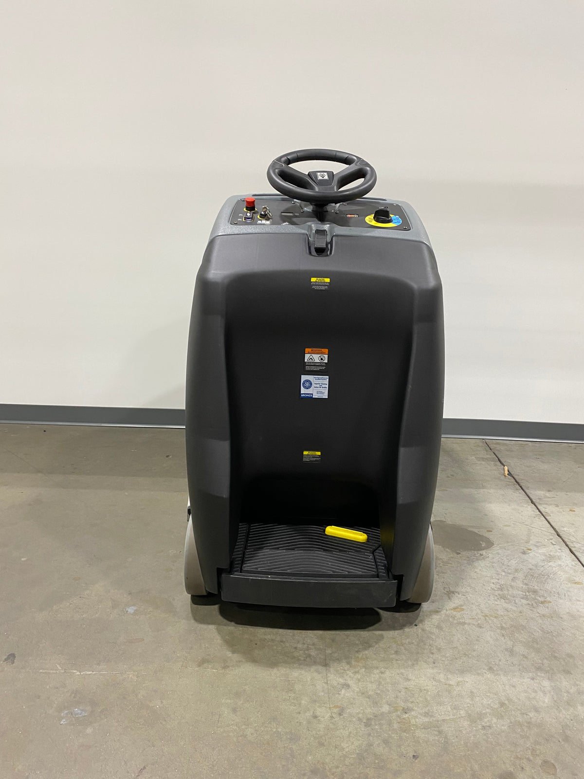 Refurbished Karcher Chariot CV 86/1, Wide Area Vacuum, 34", Ride On, AGM Batteries, HEPA, Onboard Charger, 1.008-146.0