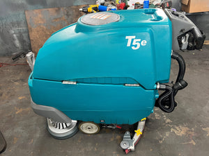 Refurbished Tennant T5e, Floor Scrubber, 32", 22.5 Gallon, Battery, Self Propel, Disk