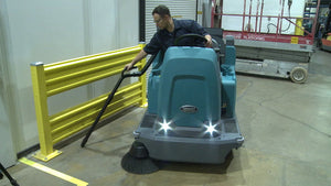 Tennant S16 | Floor Sweeper | 46" | 40 Gallon Hopper | Ride On | Battery | 3 Year Warranty